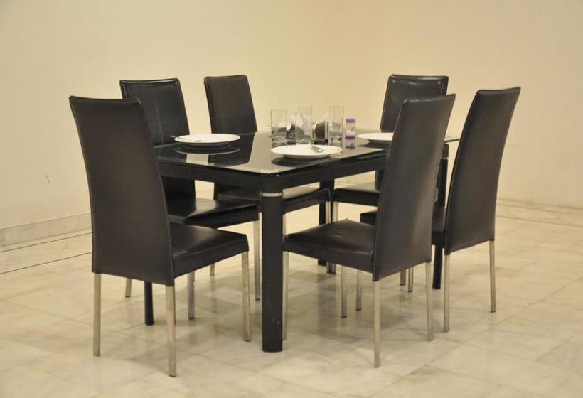 مبيت وإفطار Namaste Bnb & Service Apartments