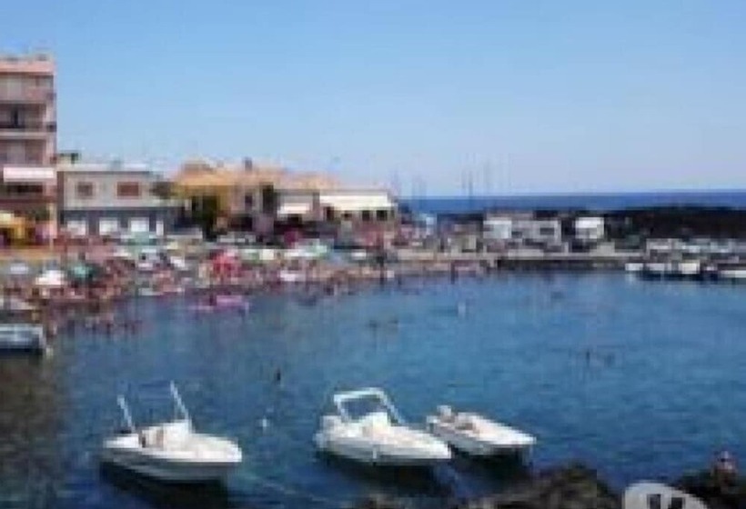 مبيت وإفطار Room In Bb Bb Sciddicu Rooms, Lg