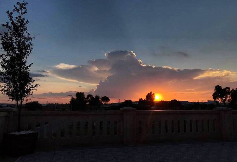 هتل Hacienda Santa Fe