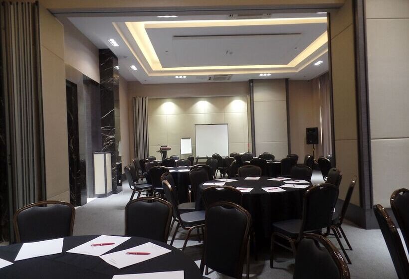 فندق Valero Grand Suites By Swissbel