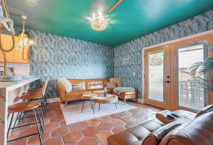 Chandler Home 7 Blocks To Dtwn W/ Backyard Oasis!