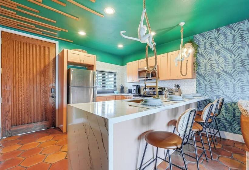 Chandler Home 7 Blocks To Dtwn W/ Backyard Oasis!