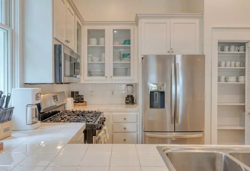 Destin Dream By Avantstay 2 Story Home, Walk To Beach, Hot Tub