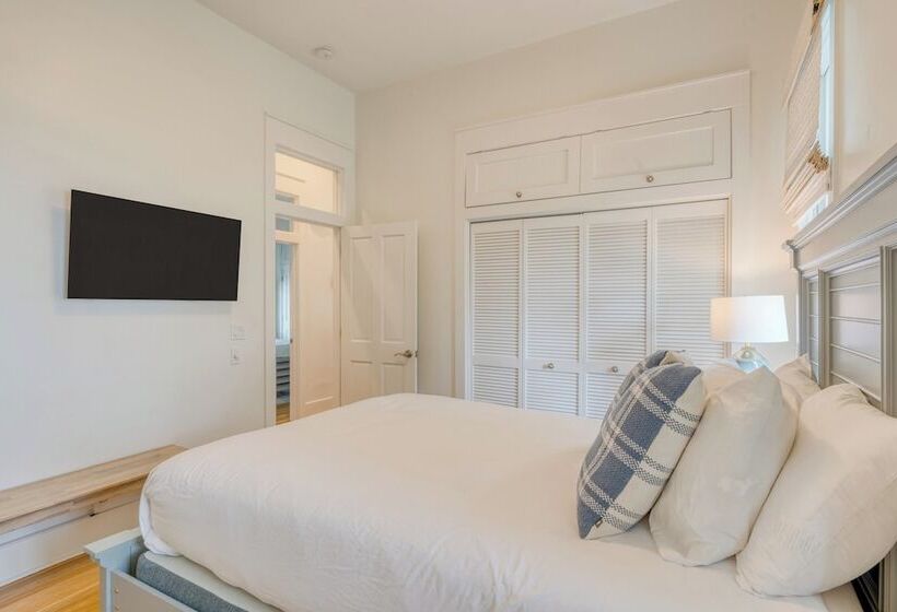 Destin Dream By Avantstay 2 Story Home, Walk To Beach, Hot Tub