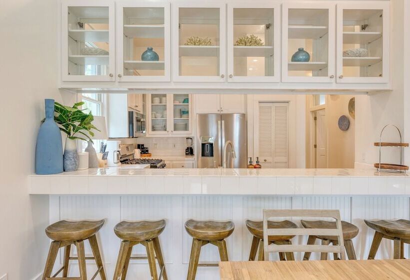 Destin Dream By Avantstay 2 Story Home, Walk To Beach, Hot Tub