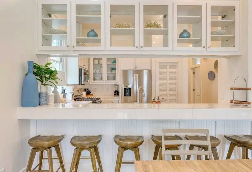 Destin Dream By Avantstay 2 Story Home, Walk To Beach, Hot Tub