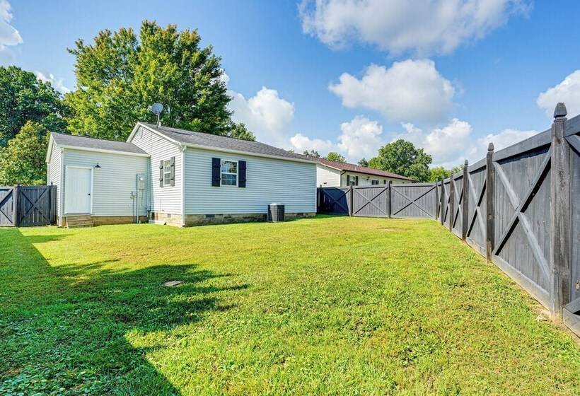 Family Friendly Harrison Home: 33 Mi To Branson!