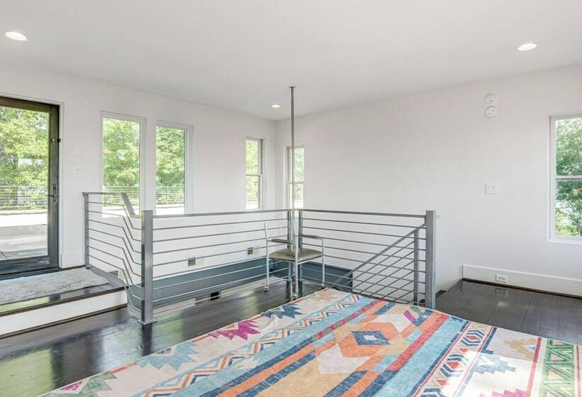 Hilltop Blue Ridge Mtn Home: Hot Tub, Views