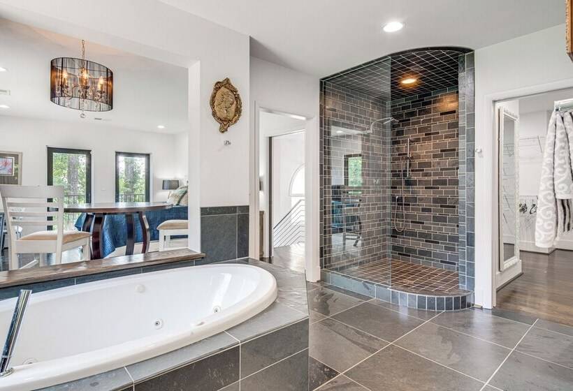 Hilltop Blue Ridge Mtn Home: Hot Tub, Views