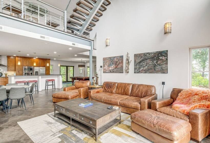 Hilltop Blue Ridge Mtn Home: Hot Tub, Views