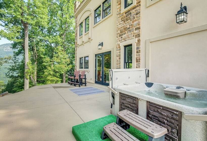 Hilltop Blue Ridge Mtn Home: Hot Tub, Views