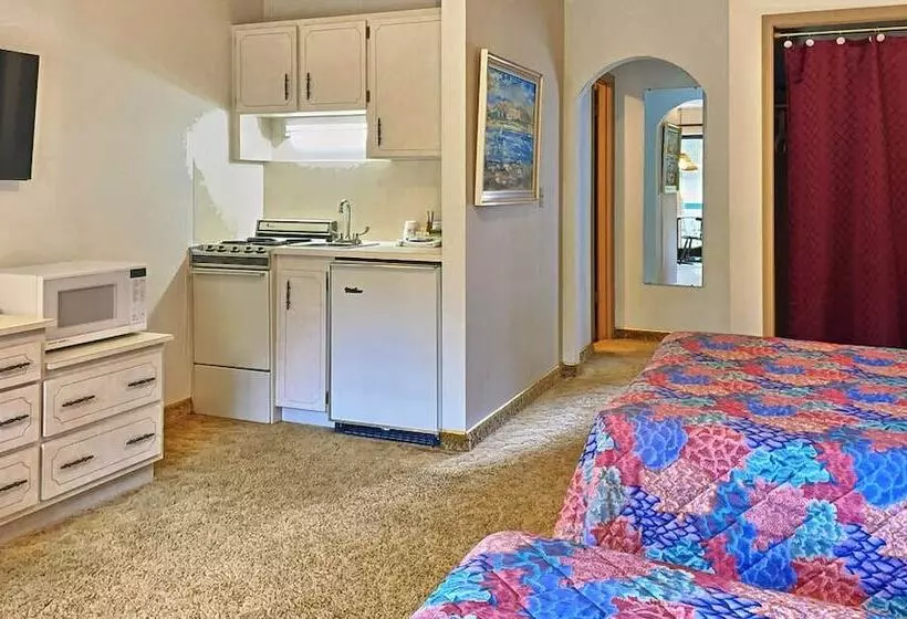 Hotelli Lodge At Mount Mitchell