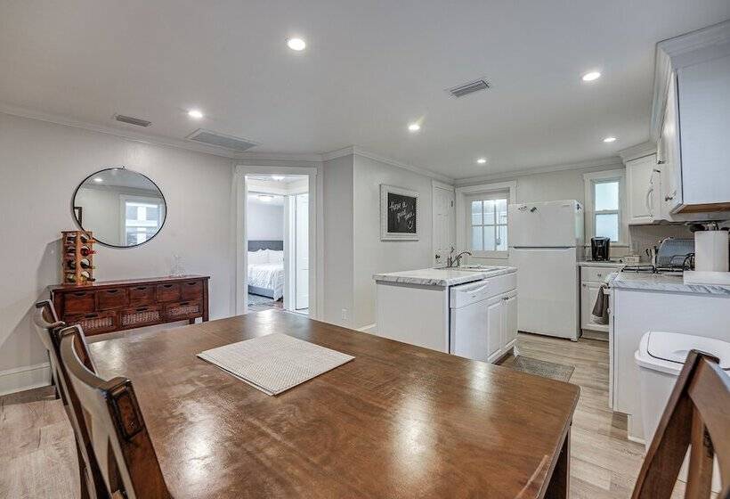 Downtown Thomasville Home W/ Yard & Fire Pit