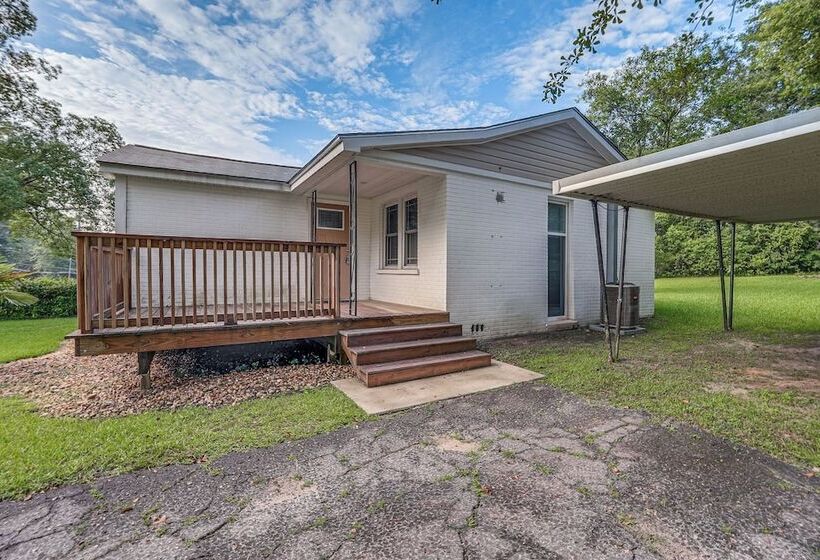 Downtown Thomasville Home W/ Yard & Fire Pit