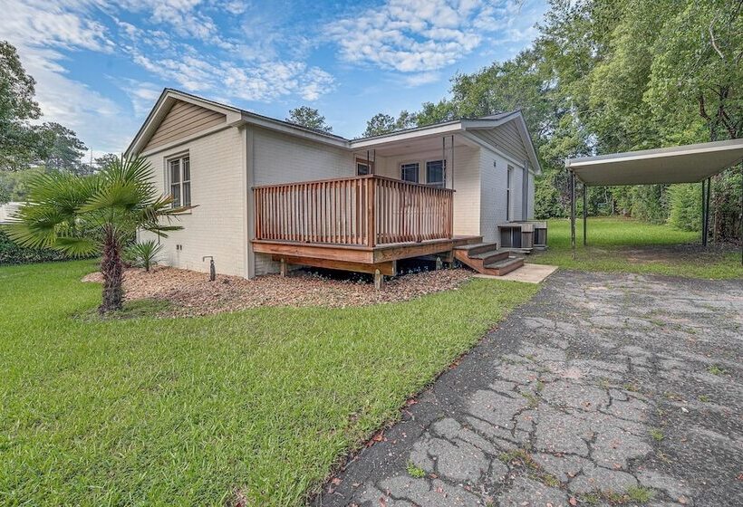 Downtown Thomasville Home W/ Yard & Fire Pit