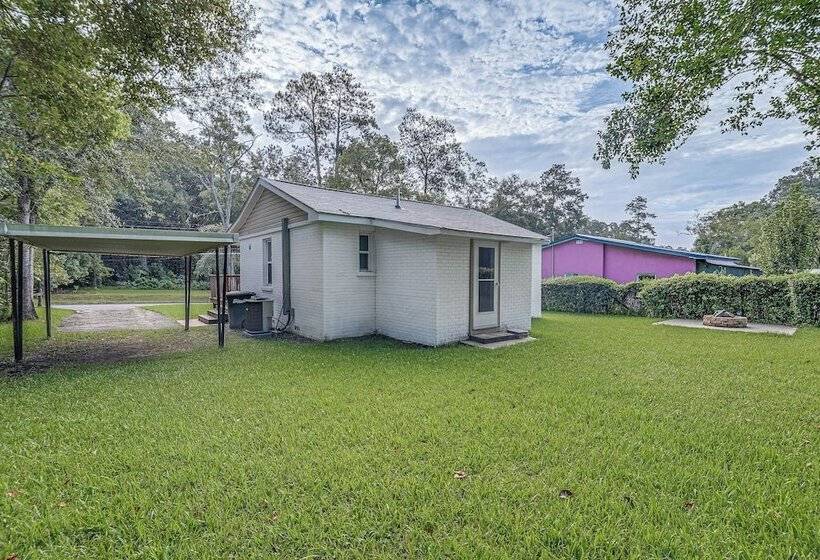 Downtown Thomasville Home W/ Yard & Fire Pit