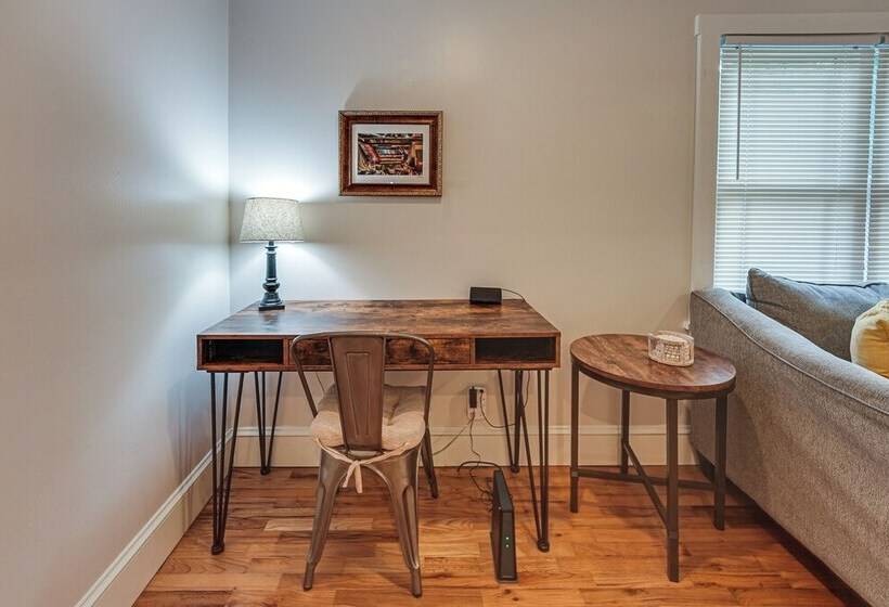 Downtown Thomasville Home W/ Yard & Fire Pit