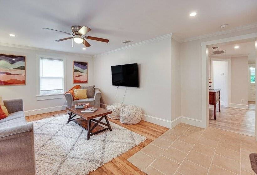 Downtown Thomasville Home W/ Yard & Fire Pit