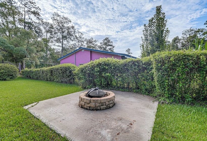 Downtown Thomasville Home W/ Yard & Fire Pit