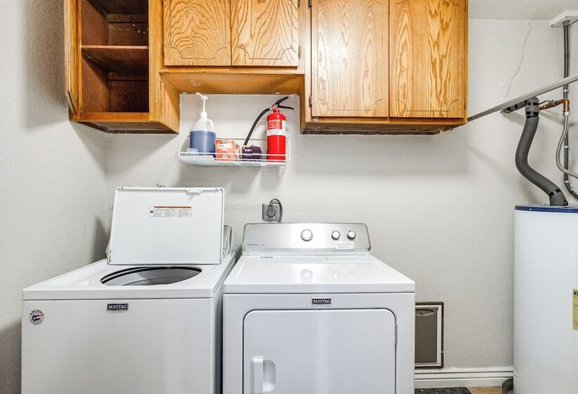 Paradise Valley Home ~ 2 Mi To Lookout Mountain!