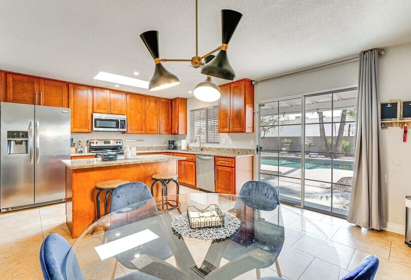 Paradise Valley Home ~ 2 Mi To Lookout Mountain!