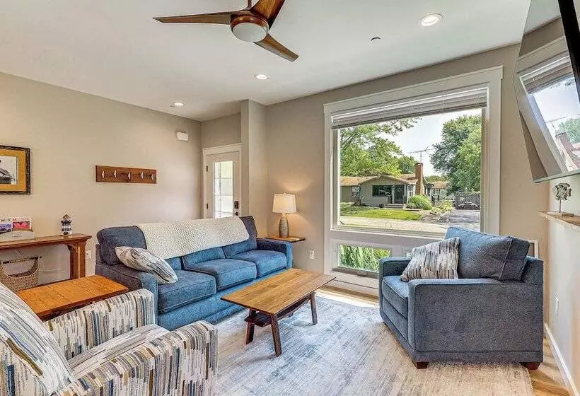 Rock Hall Retreat W/ Balcony Near Park & Marina!