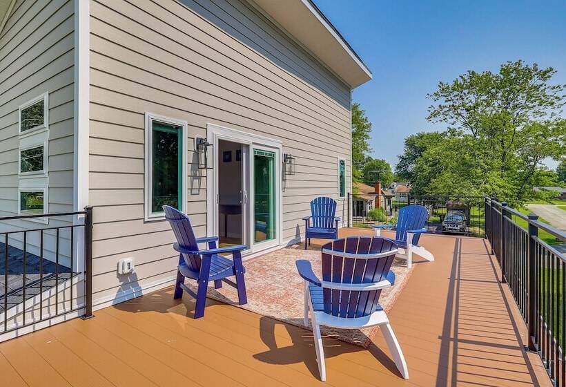 Rock Hall Retreat W/ Balcony Near Park & Marina!