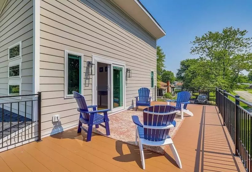 Rock Hall Retreat W/ Balcony Near Park & Marina!