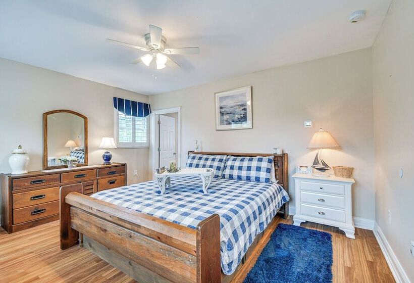 Seneca Lake Retreat W/ Deck   Walk To Wineries!