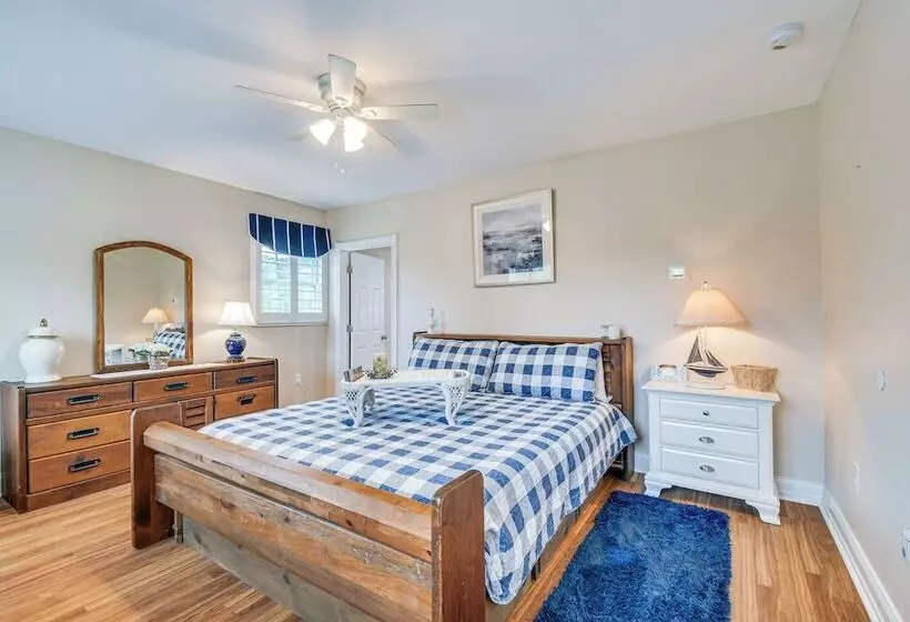 Seneca Lake Retreat W/ Deck   Walk To Wineries!