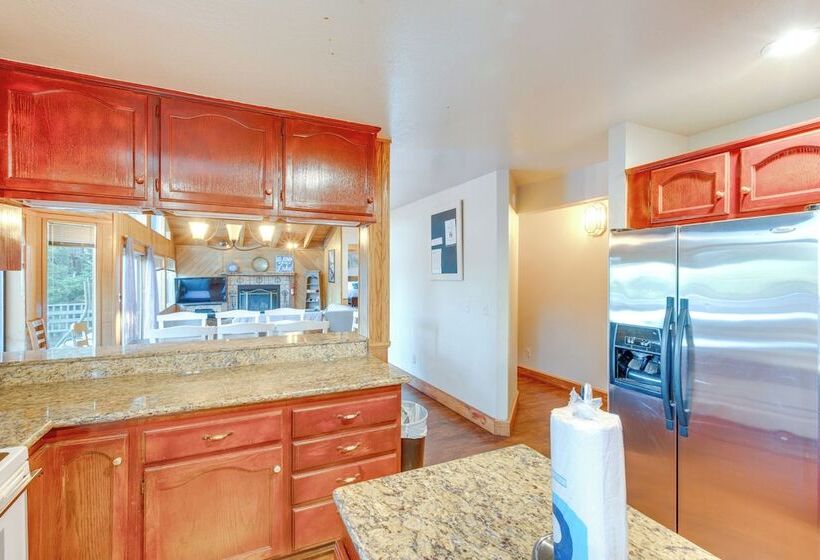 South Lake Tahoe Home W/ Game Rooms, Decks & Sauna