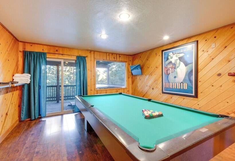 South Lake Tahoe Home W/ Game Rooms, Decks & Sauna