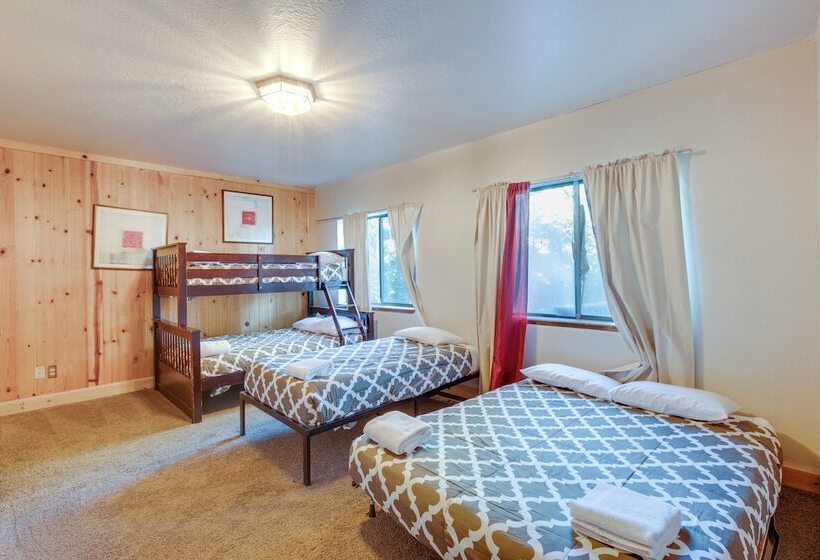 South Lake Tahoe Home W/ Game Rooms, Decks & Sauna