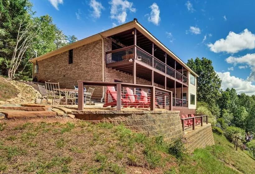 Mountain & Waterfall Views: Stunning Dahlonega Gem