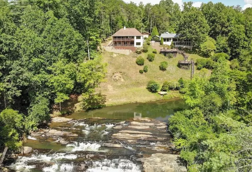 Mountain & Waterfall Views: Stunning Dahlonega Gem