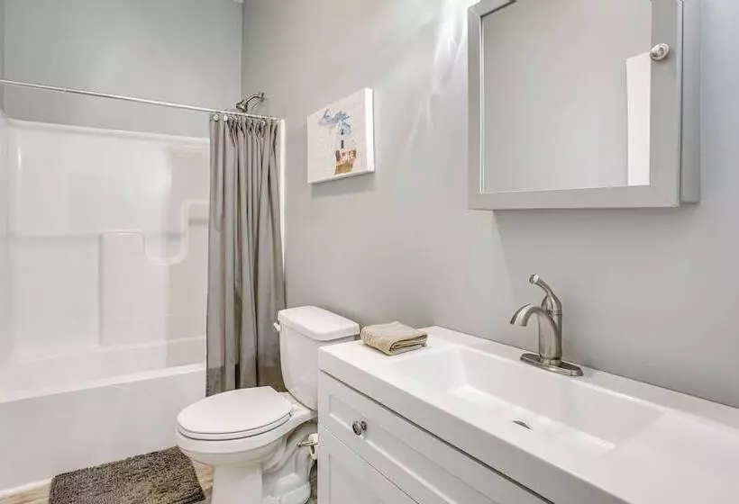 Traverse City Home: Grill, Fire Pit + More!