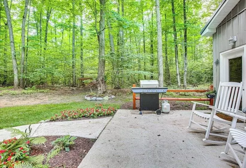 Traverse City Home: Grill, Fire Pit + More!
