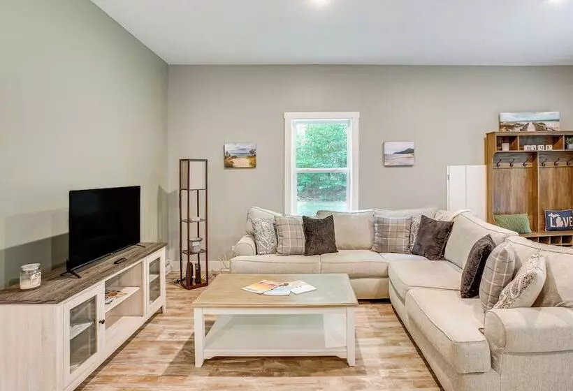 Traverse City Home: Grill, Fire Pit + More!