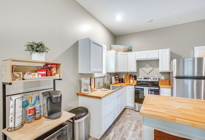 Traverse City Home: Grill, Fire Pit + More!