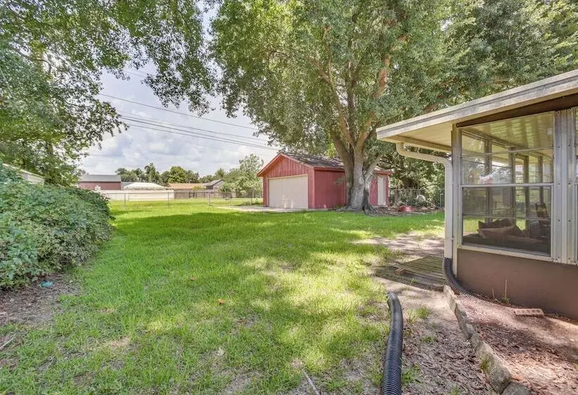 30 Mi To The Big Easy: Laplace Home W/ Backyard!