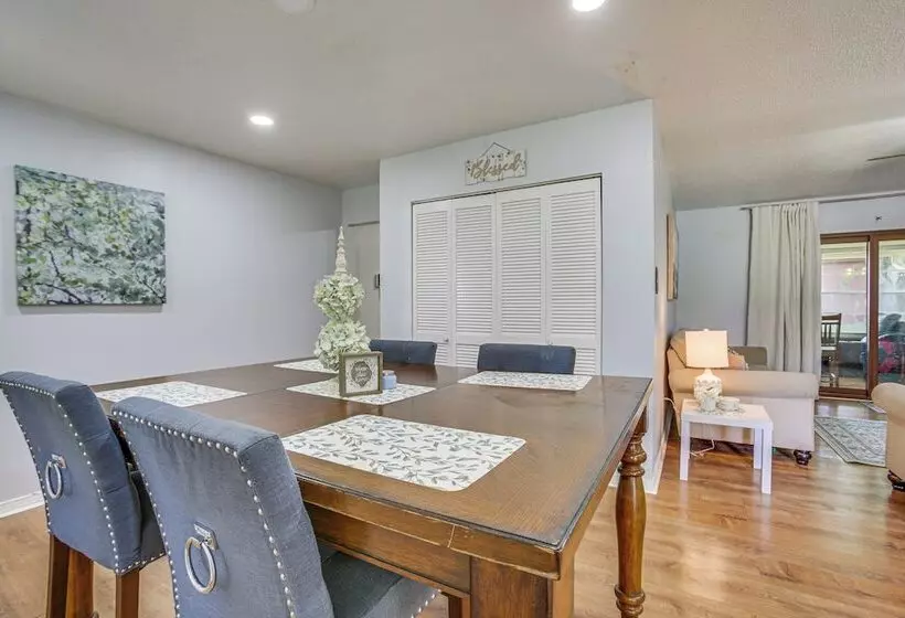 30 Mi To The Big Easy: Laplace Home W/ Backyard!