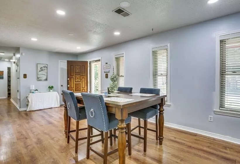 30 Mi To The Big Easy: Laplace Home W/ Backyard!