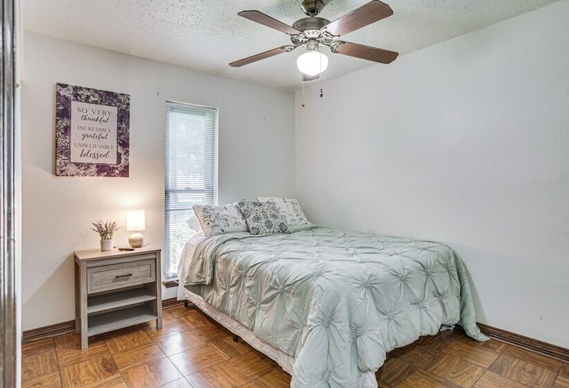 30 Mi To The Big Easy: Laplace Home W/ Backyard!