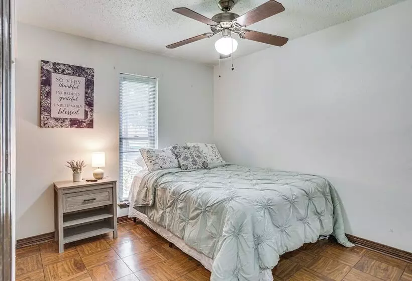 30 Mi To The Big Easy: Laplace Home W/ Backyard!