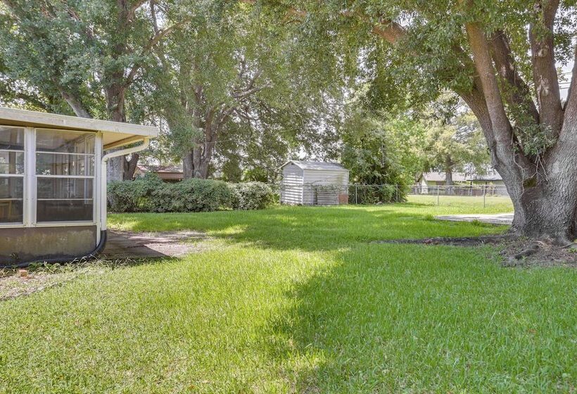 30 Mi To The Big Easy: Laplace Home W/ Backyard!