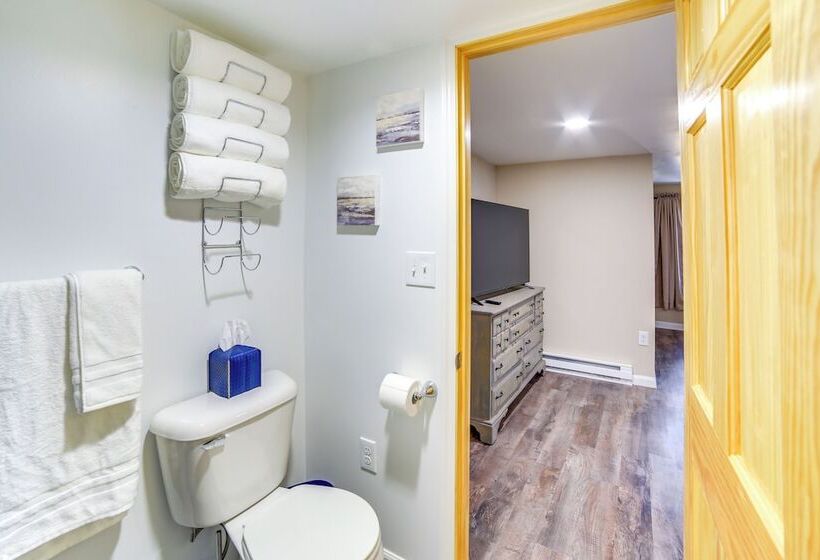 All Season Seney Home W/ Private Yard & Fire Pit!