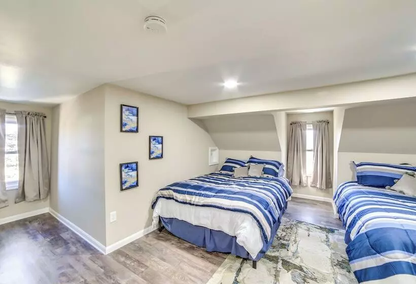 All Season Seney Home W/ Private Yard & Fire Pit!