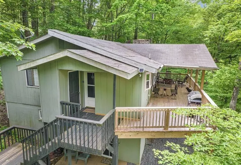 Ash Vale By Avantstay Spacious Deck W/ Views, Ping Pong Table