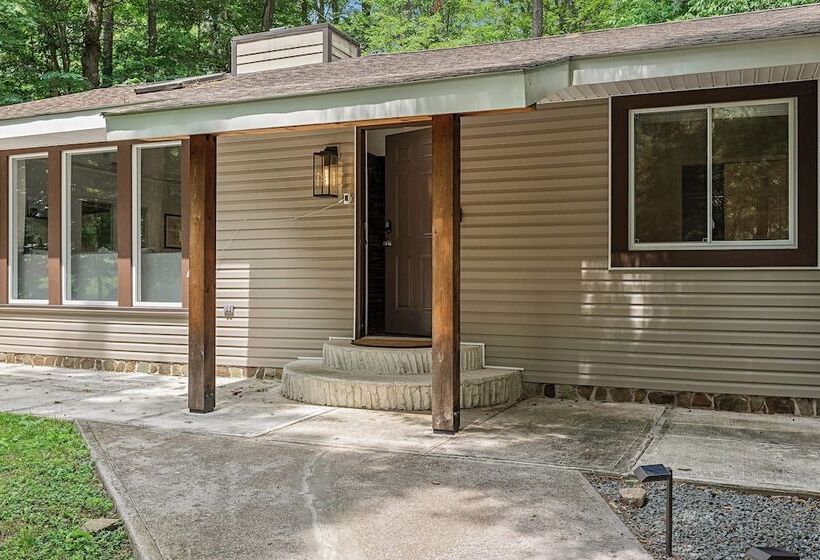 Birchwood By Avantstay Game Room + Lake Access