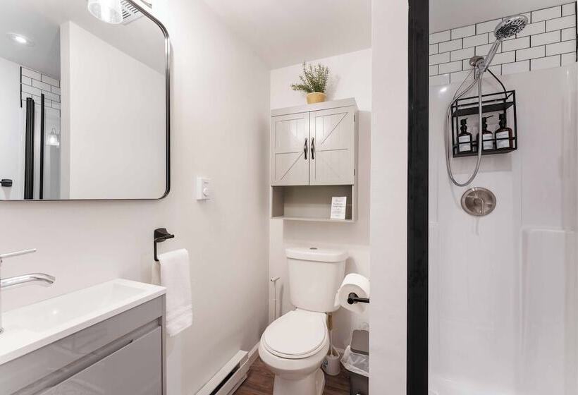 Birchwood By Avantstay Game Room + Lake Access